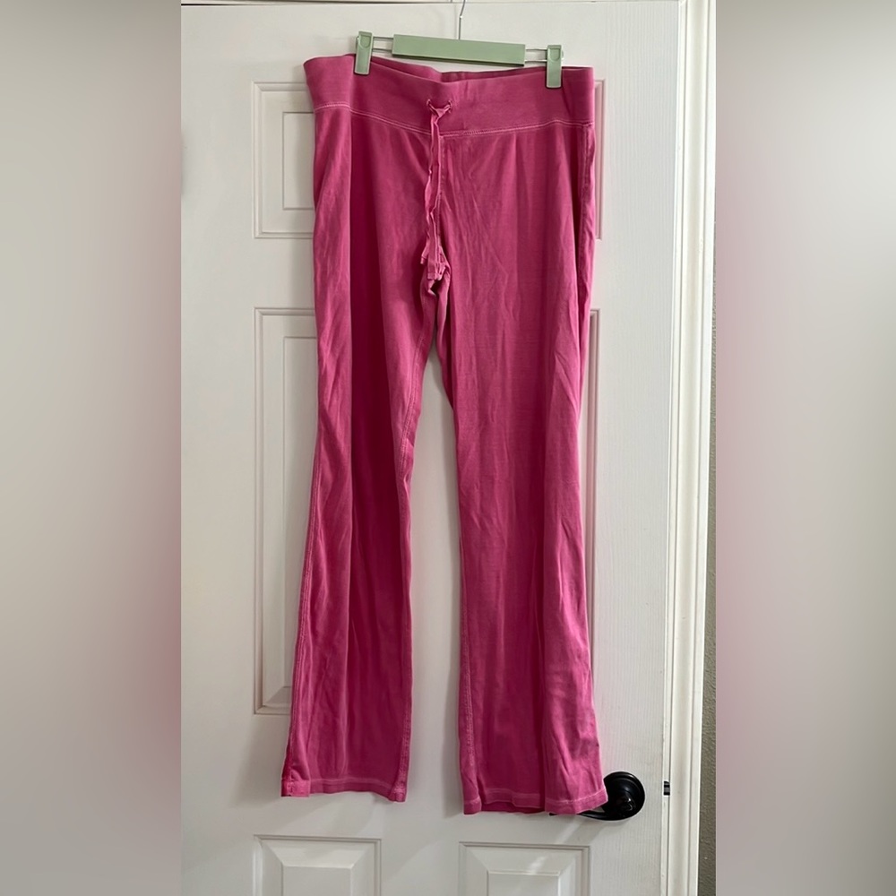 Pink yoga pants